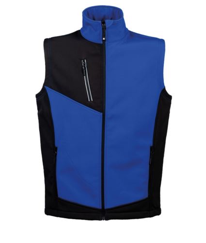 Gilet uomo in softshell a tre strati impermeabile (8000 mm/H2O) e traspirante (1000 g/M2/24h). Parte interna in pile antipilling e coulisse sul fondo. Due tasche esterne con zip. Una tasca sul petto con zip nastrata rinfrangente su tessuto nero. Nastro di rinforzo interno al collo. Stampa rifrangente posteriore sul fianco. Tessuto a protezione del mento.